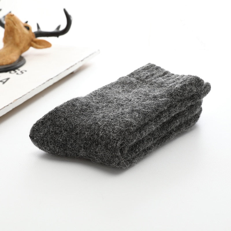 1 Pair of Wool Men's Slipper Socks in Different Colors