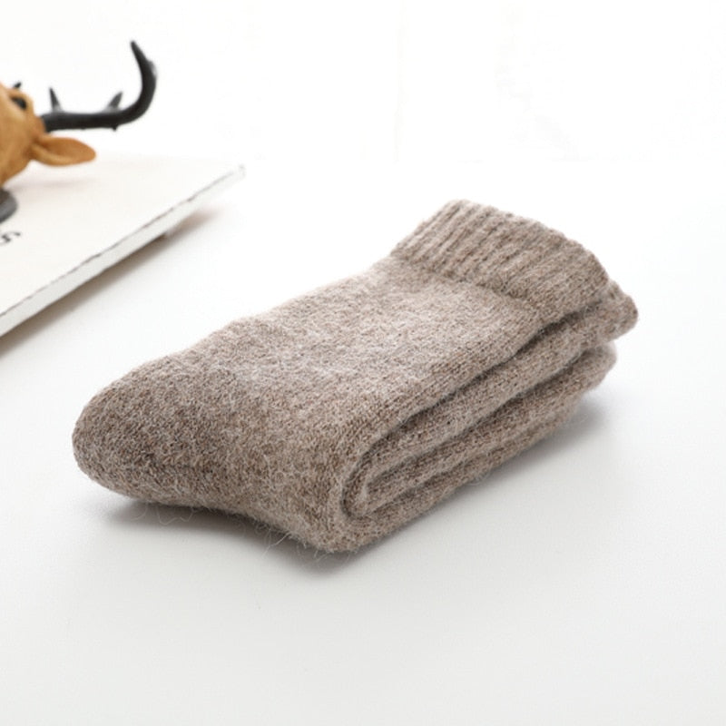 1 Pair of Wool Men's Slipper Socks in Different Colors